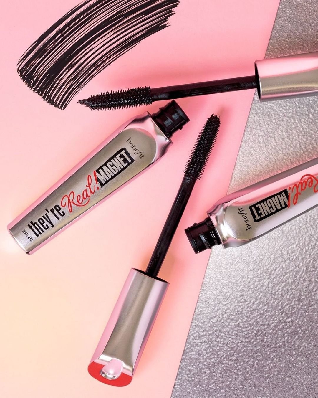 Benefit They're Real! Magnet Extreme Lengthening Mascara