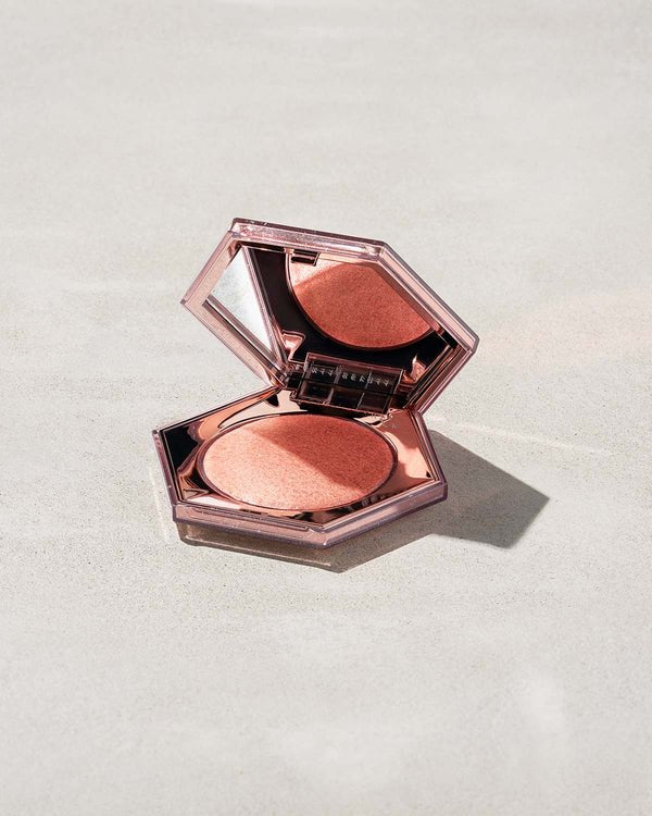 Fenty Beauty Diamond Bomb Highlighter