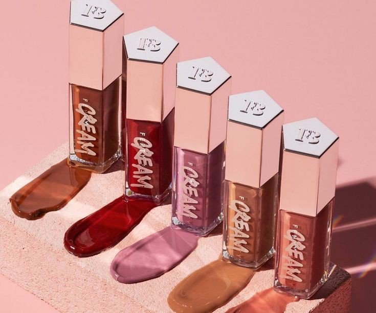 Fenty Beauty Lip Gloss Bomb Cream