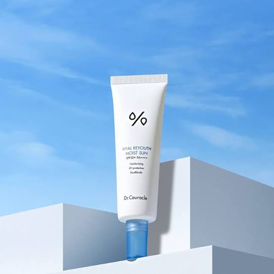 Dr.ceuracle hyal reyouth moist sun spf50