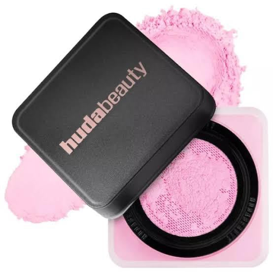 HUDA BEAUTY Easy Bake Loose Baking & Setting Powder