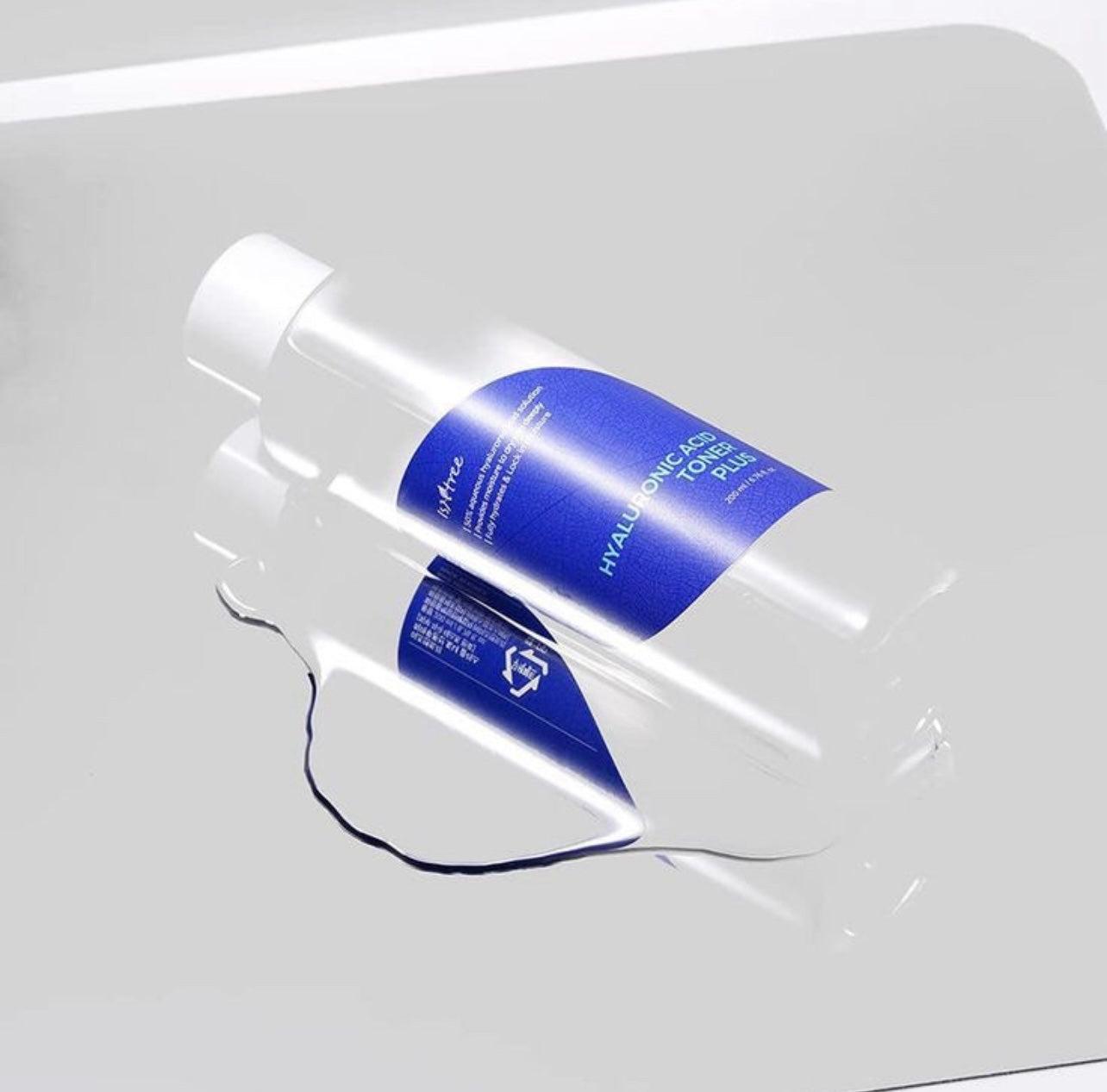Isntree Hyaluronic Acid Toner