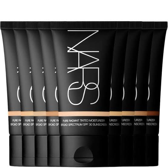 NARS Pure Radiant tinted Moisturizer Spf 30+