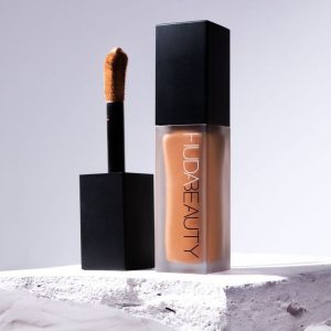 Huda beauty concealer