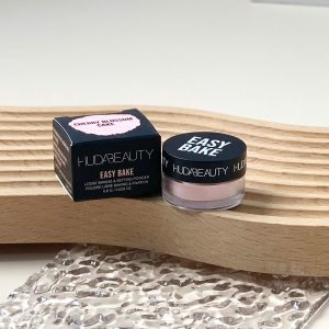 Huda beauty loose powder mini 0.8gm